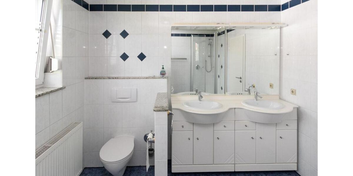 Etagenwohnung Dipperz - 4 Zimmer, 120 m&sup2;, 1.150&euro; | Angebot:22637265
