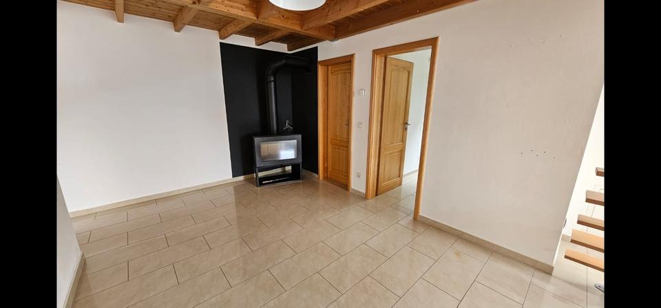 Dachgeschoßwohnung Bergneustadt - 3 Zimmer, 85 m&sup2;, 900&euro; | Angebot:26621317