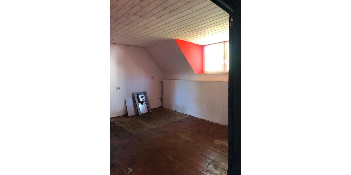 Dachgeschoßwohnung Seegebiet Mansfelder Land - 5 Zimmer, 120 m&sup2;, 500&euro; | Angebot:26560366