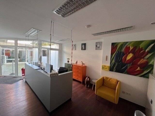 Gewerbeobjekt Krefeld Cracau - 3 Zimmer, 125 m&sup2;, 1.060&euro; | Angebot:26555087
