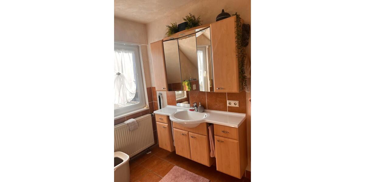 Dachgeschoßwohnung Edertal - 2 Zimmer, 50 m&sup2;, 450&euro; | Angebot:25378047