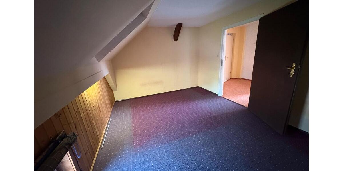 Erdgeschoßwohnung Kyritz - 6 Zimmer, 220 m&sup2;, 1.100&euro; | Angebot:26559859