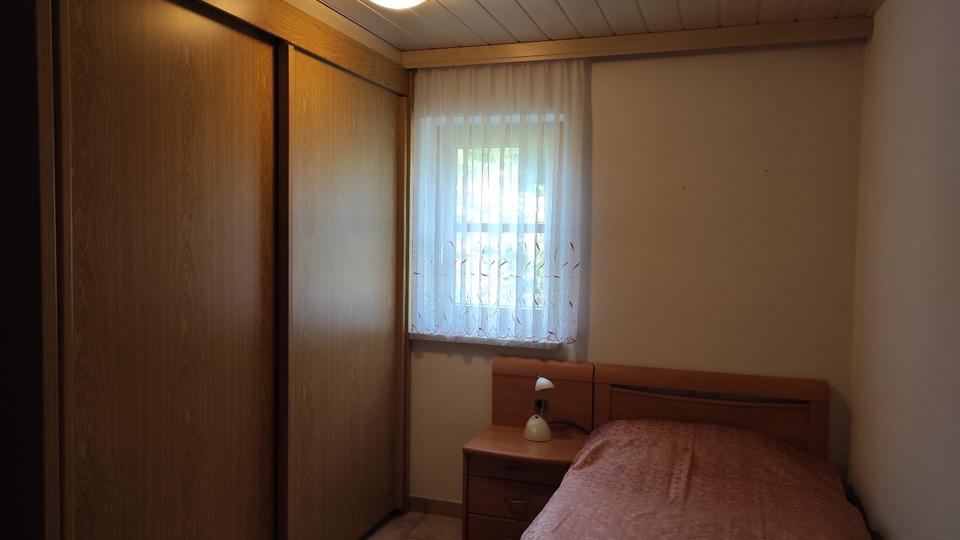 2-Zi. Single-Wohnung möbliertteilmöbliert in EFH in AdorfVogtl. 2 zimmer