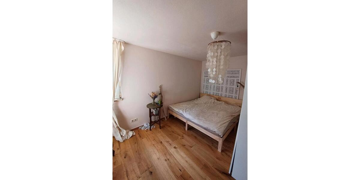 Wohnen auf Zeit Freiburg im Breisgau Ebnet - 1.5 Zimmer, 45 m&sup2;, 900&euro; | Angebot:26553479