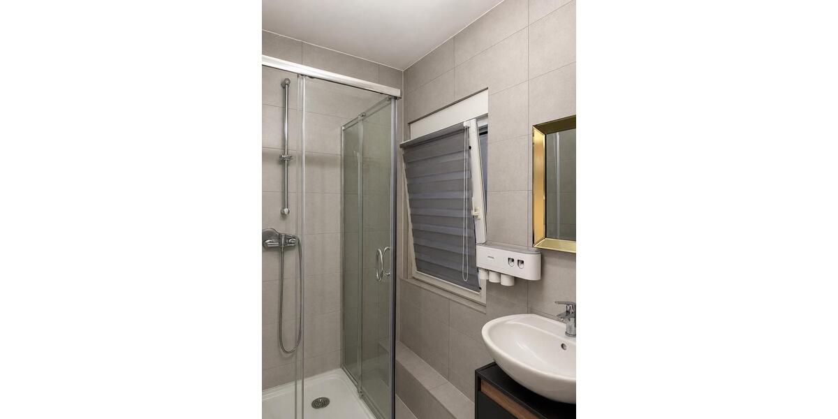 Erdgeschoßwohnung Grevenbroich - 3 Zimmer, 82 m&sup2;, 1.000&euro; | Angebot:26582055