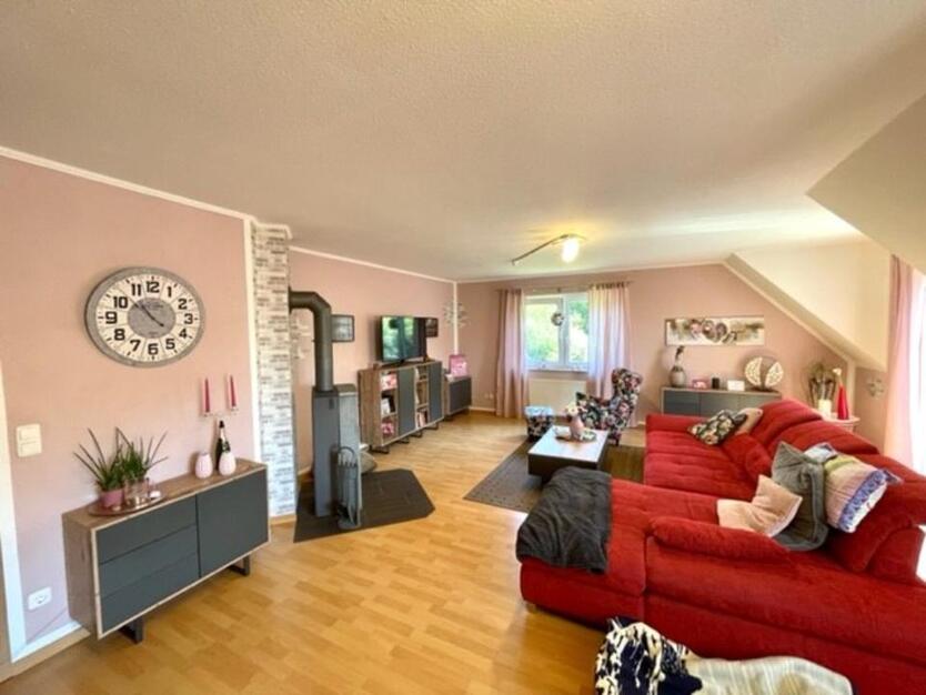 Große 5-Zimmer-Wohnung in Bohmte - 2 Balkone, Kamin & Einbauküche