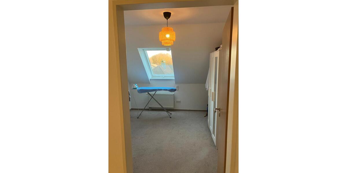 Etagenwohnung Oldenburg Kreyenbrück - 4 Zimmer, 130 m&sup2;, 1.200&euro; | Angebot:25350574