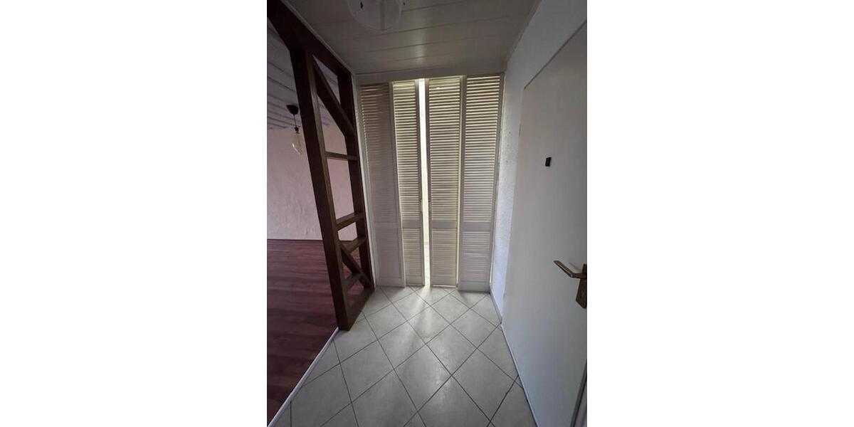 Erdgeschoßwohnung Lampertheim - 3 Zimmer, 100 m&sup2;, 990&euro; | Angebot:24781051