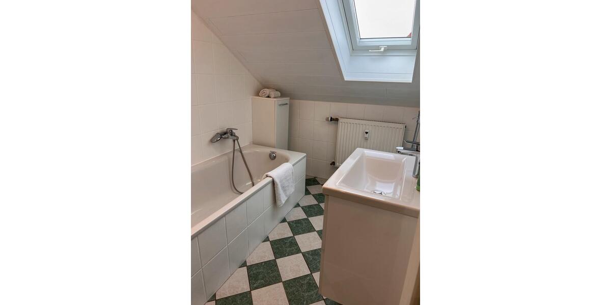 Dachgeschoßwohnung Weiden in der Oberpfalz - 1 Zimmer, 75 m&sup2;, 850&euro; | Angebot:25872233