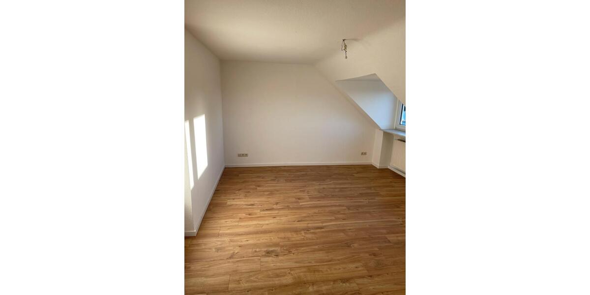 Dachgeschoßwohnung Bischofsheim - 2 Zimmer, 39 m&sup2;, 750&euro; | Angebot:26477125