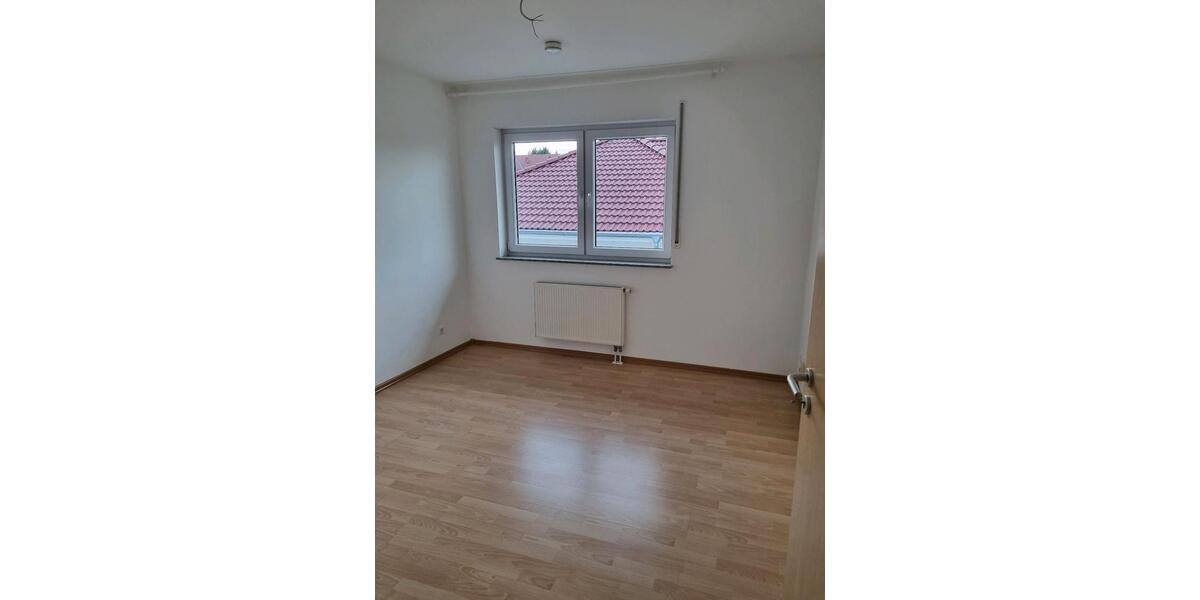 Etagenwohnung Reichelsheim (Odenwald) - 4 Zimmer, 100 m&sup2;, 1.150&euro; | Angebot:24641810