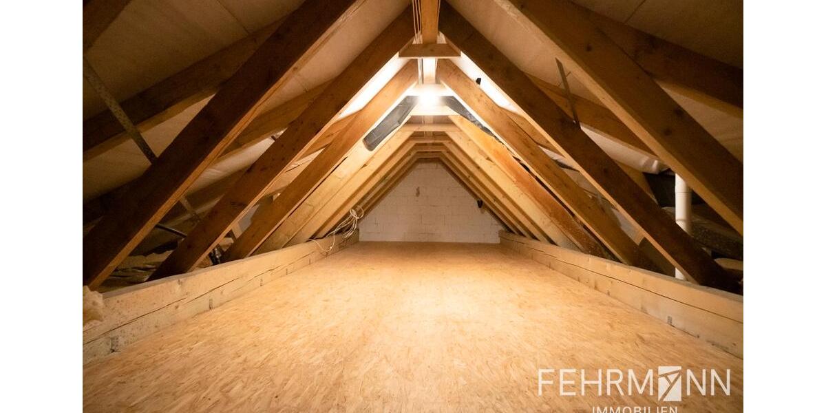 Dachgeschoßwohnung Emsbüren - 3 Zimmer, 129 m&sup2;, 980&euro; | Angebot:26335714