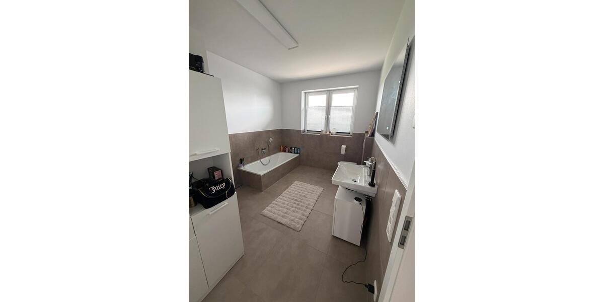 Doppelhaushälfte Rietberg - 4 Zimmer, 126 m&sup2;, 1.600&euro; | Angebot:26022954