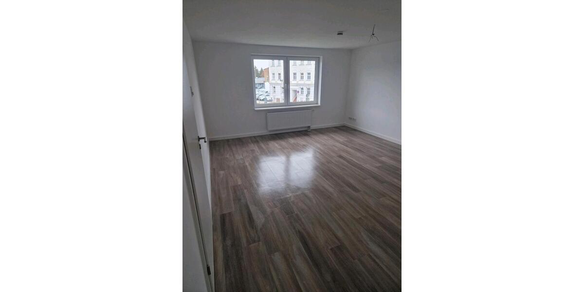 Etagenwohnung Anklam - 2 Zimmer, 82 m&sup2;, 740&euro; | Angebot:24978673