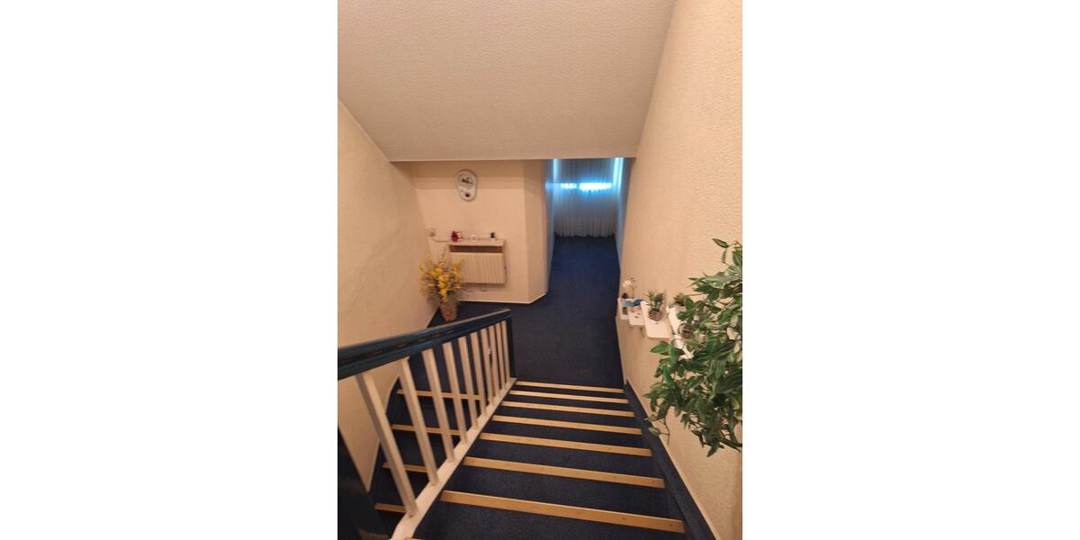 Dachgeschoßwohnung Pößneck - 4 Zimmer, 120 m&sup2;, 990&euro; | Angebot:25993600