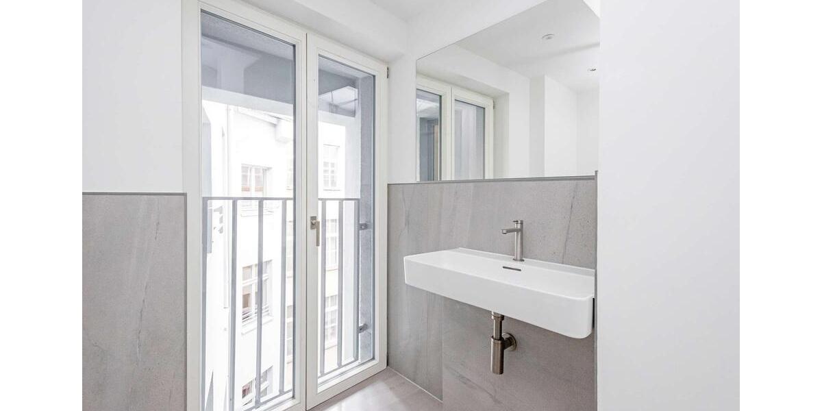 Dachgeschoßwohnung Berlin - 5 Zimmer, 211 m&sup2;, 6.328&euro; | Angebot:23795624