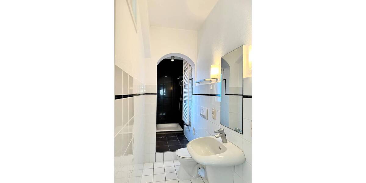 Etagenwohnung Hannover Döhren - 4 Zimmer, 135 m&sup2;, 1.400&euro; | Angebot:26117600