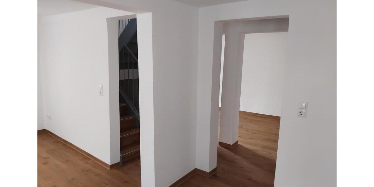 Einfamilienhaus Miltenberg - 4 Zimmer, 80 m&sup2;, 945&euro; | Angebot:26222981