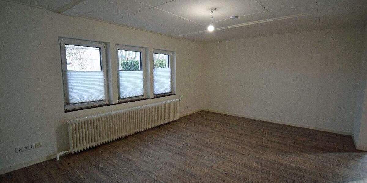 Helles, großzügiges Familienhaus mit großem Garten in attraktiver Wohnlage von 41334 Nettetal 8 zimmer