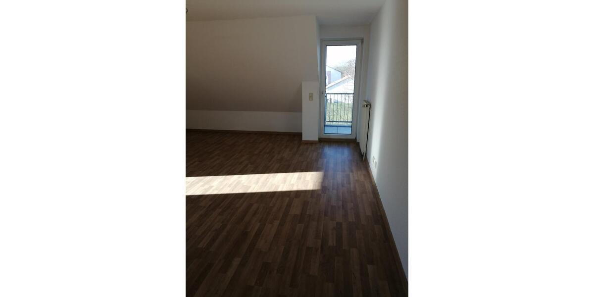 Etagenwohnung Wanzleben-Börde Börde - 3 Zimmer, 81 m&sup2;, 450&euro; | Angebot:25100882