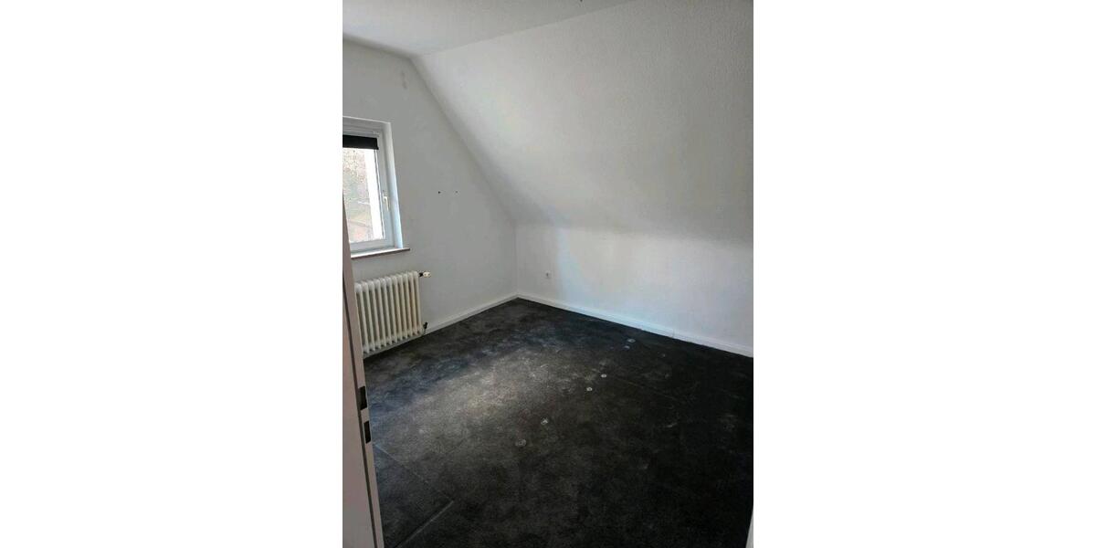 Dachgeschoßwohnung Gelsenkirchen Buer - 1 Zimmer, 44 m&sup2;, 400&euro; | Angebot:25936388