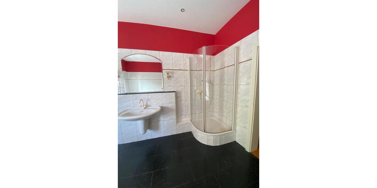 Etagenwohnung Wuppertal Cronenberg - 2 Zimmer, 70 m&sup2;, 720&euro; | Angebot:26387871