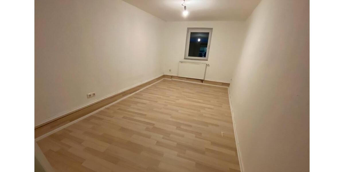 Reihenhaus Gronau (Leine) - 5 Zimmer, 160 m&sup2;, 1.100&euro; | Angebot:25049158