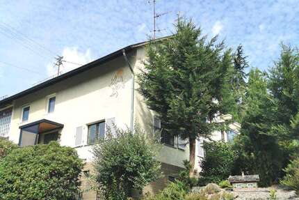 Haus zum Mieten in Baden-Baden 1.900 € 220 m² 7 zimmer