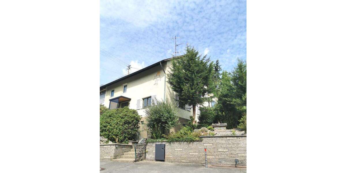 Haus zum Mieten in Baden-Baden 1.900 € 220 m² 7 zimmer