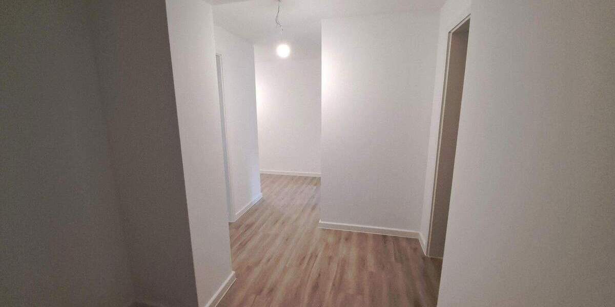 Etagenwohnung Bad Oldesloe - 2 Zimmer, 90 m&sup2;, 1.170&euro; | Angebot:24683835