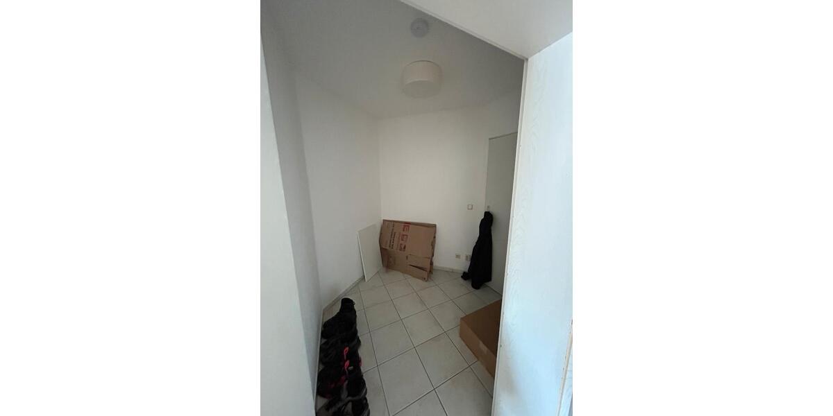 Etagenwohnung Weiden in der Oberpfalz - 2 Zimmer, 67 m&sup2;, 670&euro; | Angebot:26560531