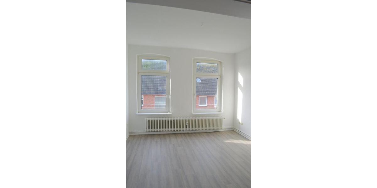 Etagenwohnung Wilhelmshaven - 5 Zimmer, 105 m&sup2;, 630&euro; | Angebot:25710632