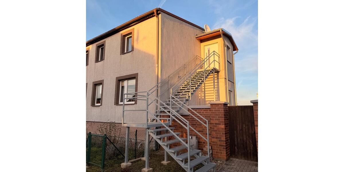 Etagenwohnung Rostock Groß-Klein - 3 Zimmer, 83 m&sup2;, 1.200&euro; | Angebot:25319262