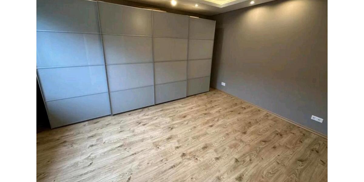 Etagenwohnung Köln Mülheim - 3 Zimmer, 88 m&sup2;, 2.000&euro; | Angebot:26701770