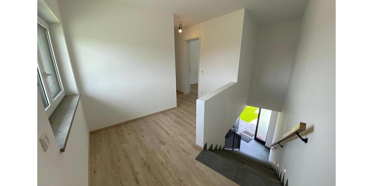 Doppelhaushälfte Windorf - 4 Zimmer, 145 m&sup2;, 1.500&euro; | Angebot:25859621