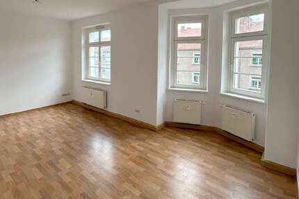 Wohnung zum Mieten in Dresden 465,20 € 48.58 m²