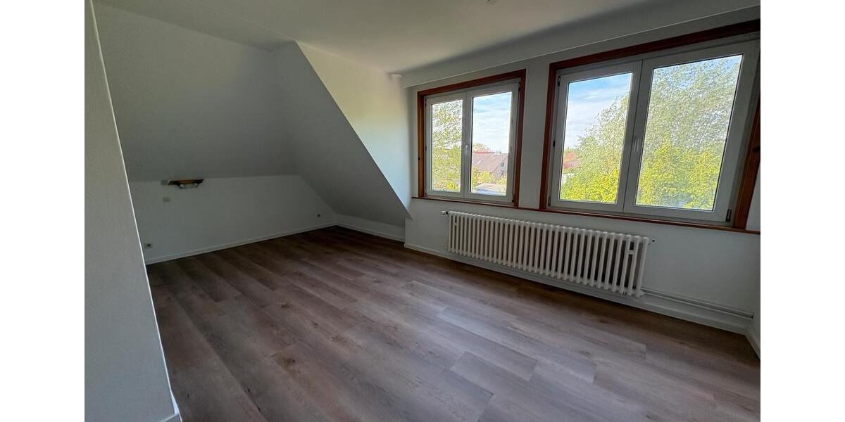 Dachgeschoßwohnung Helpsen - 3.5 Zimmer, 75 m&sup2;, 600&euro; | Angebot:26597751