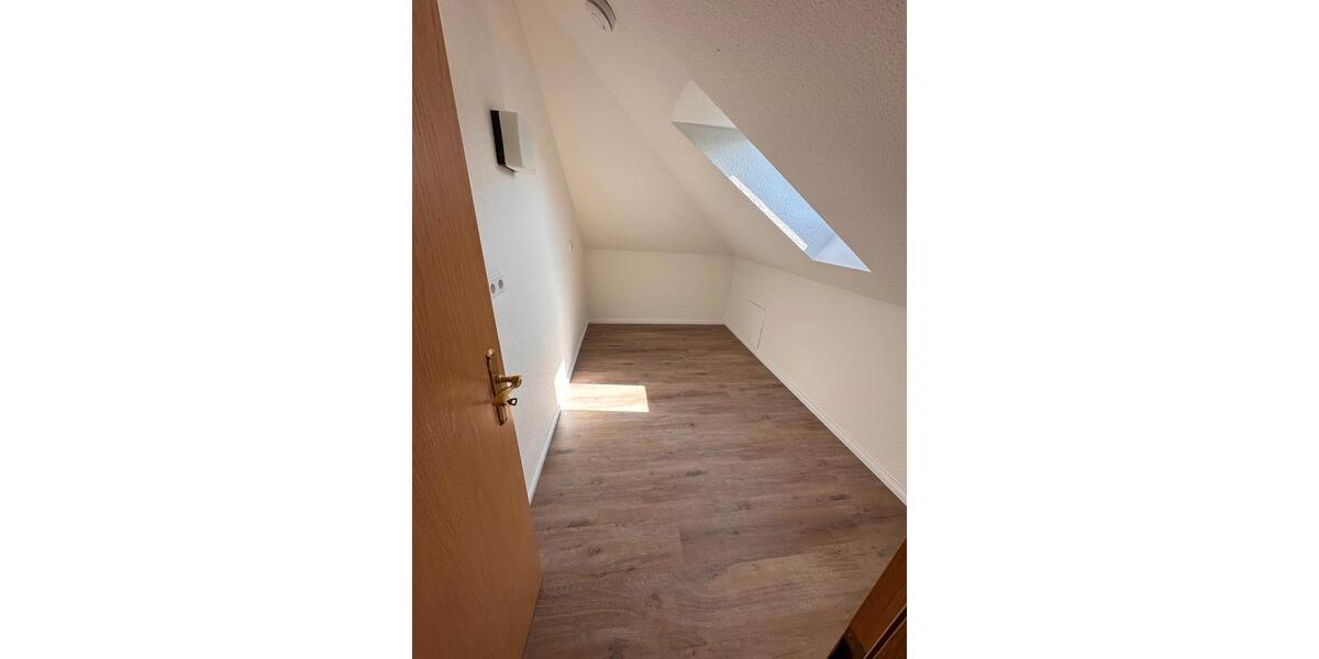 Dachgeschoßwohnung Ennepetal - 1.5 Zimmer, 54 m&sup2;, 499&euro; | Angebot:26366540