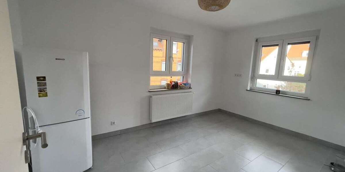 Etagenwohnung Ludwigsburg - 3 Zimmer, 85 m&sup2;, 1.200&euro; | Angebot:25273699