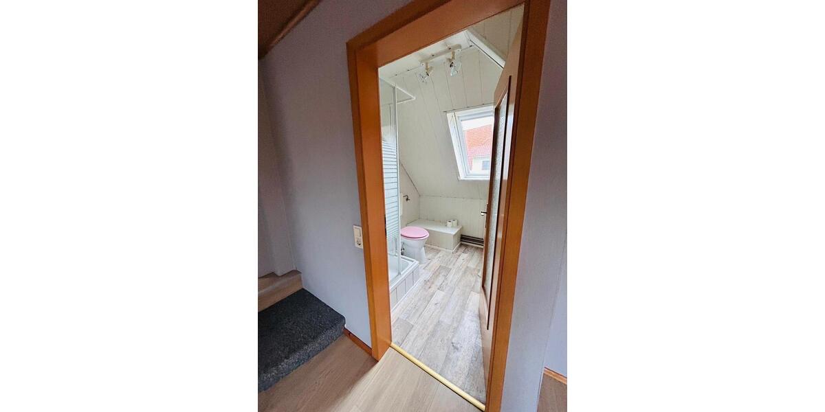 Dachgeschoßwohnung Warmsen - 2 Zimmer, 50 m&sup2;, 500&euro; | Angebot:26670625