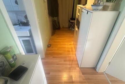 Wohnen auf Zeit Köln Lindenthal - 2 Zimmer, 50 m&sup2;, 200&euro; | Angebot:24689118