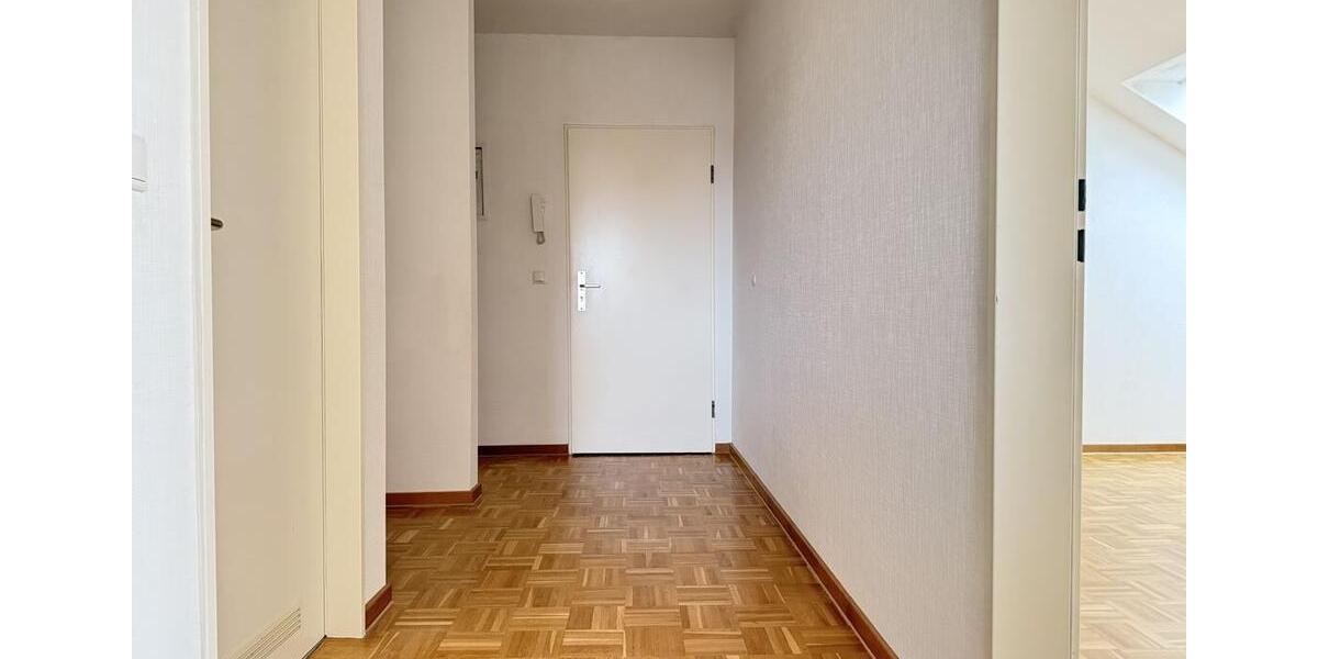 Dachgeschoßwohnung Stendal - 3 Zimmer, 92 m&sup2;, 542&euro; | Angebot:24768088