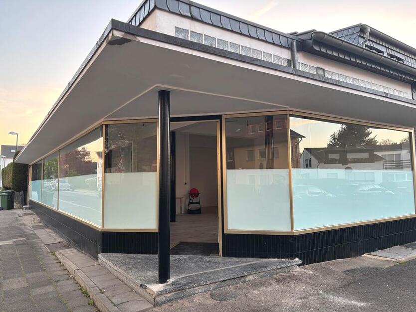 RABATT NUR HEUTE:Neu Renoviert in Düren: Gewerbefläche Vielseitig