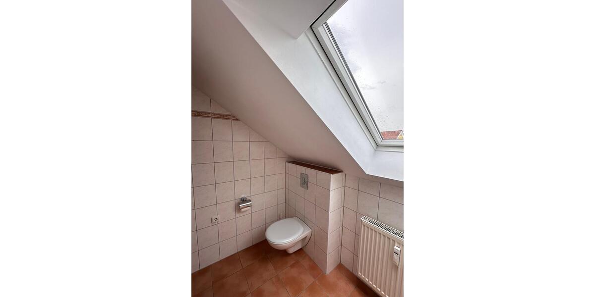 Dachgeschoßwohnung Poppenricht - 3.5 Zimmer, 80 m&sup2;, 620&euro; | Angebot:25978840