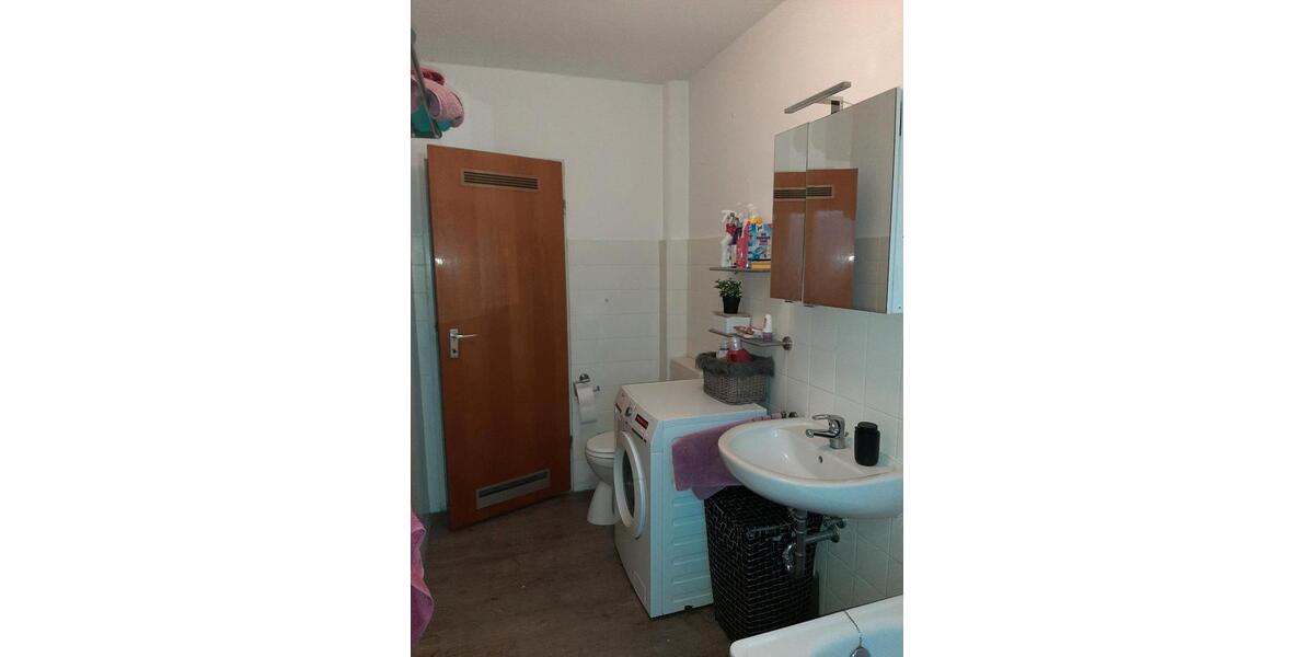 Etagenwohnung Oldenburg Eversten - 1 Zimmer, 170 m&sup2;, 415&euro; | Angebot:26008921