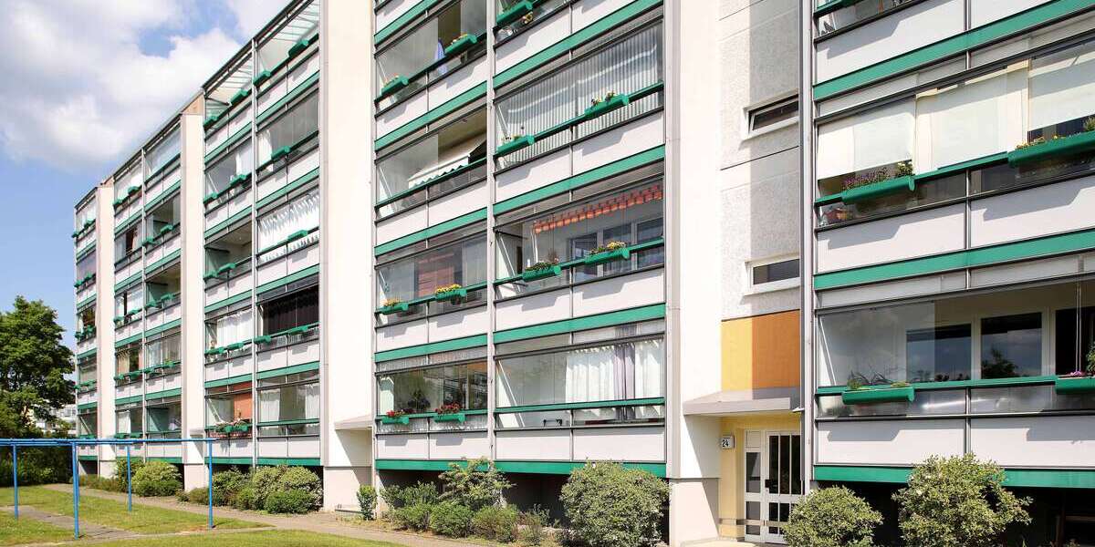 Etagenwohnung Neubrandenburg Carlshöhe - 4 Zimmer, 76 m&sup2;, 457&euro; | Angebot:26378489