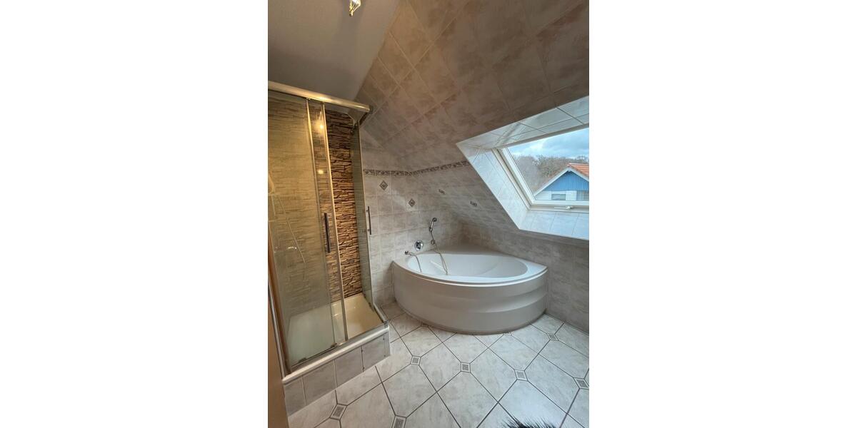 Dachgeschoßwohnung Duingen - 3 Zimmer, 73 m&sup2;, 650&euro; | Angebot:24583074