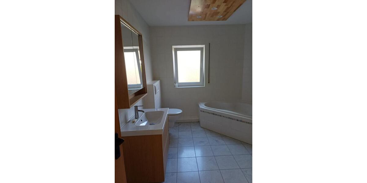 Erdgeschoßwohnung Herborn - 3 Zimmer, 87 m&sup2;, 710&euro; | Angebot:26587168
