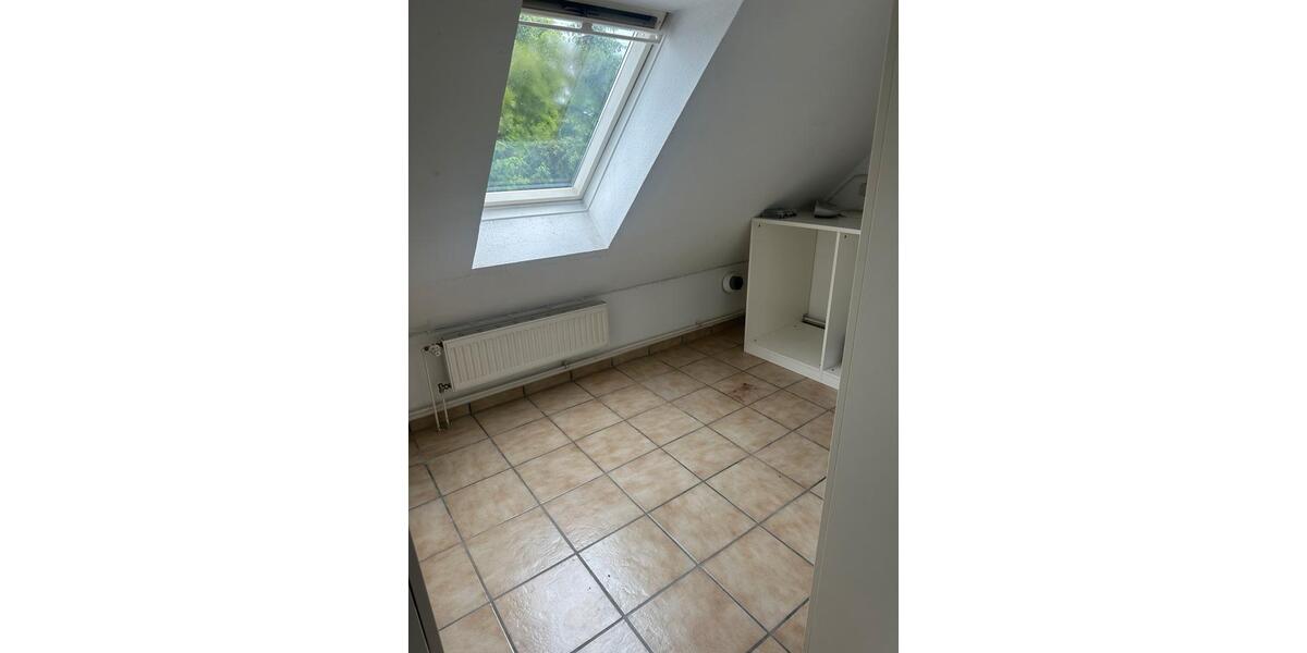 Etagenwohnung Bad Bramstedt - 5 Zimmer, 114 m&sup2;, 1.400&euro; | Angebot:26652153