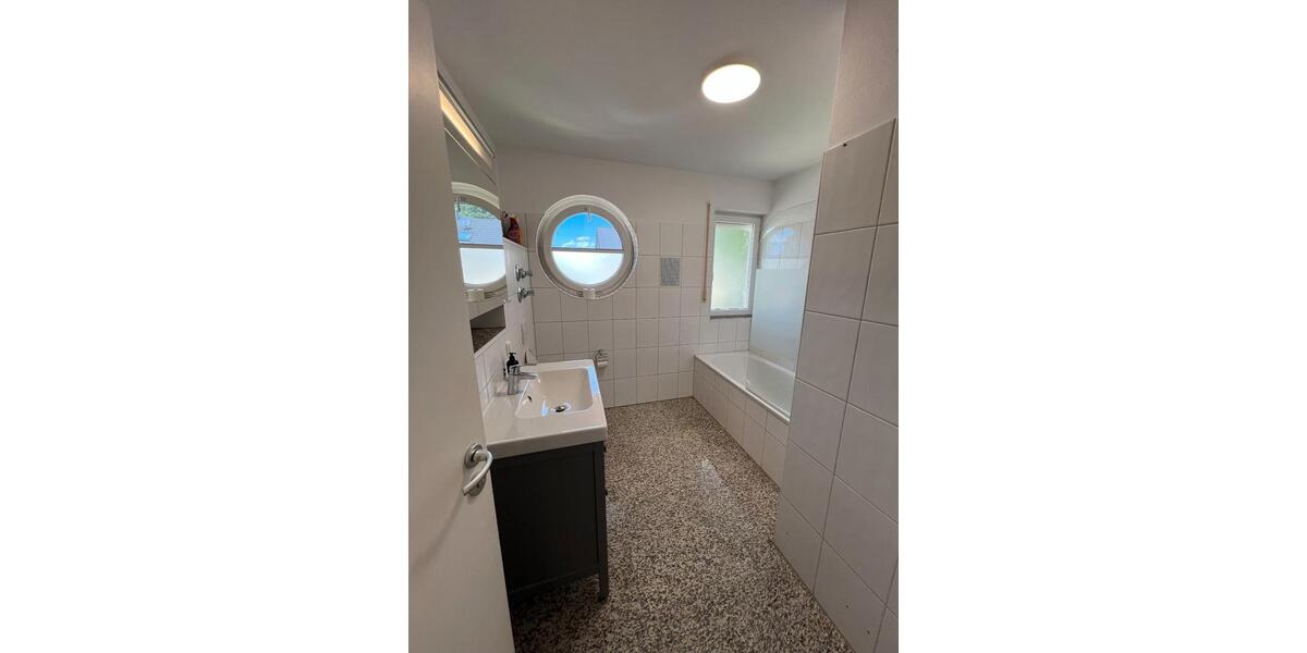 Wohnen auf Zeit Haar - 3 Zimmer, 100 m&sup2;, 700&euro; | Angebot:26048346